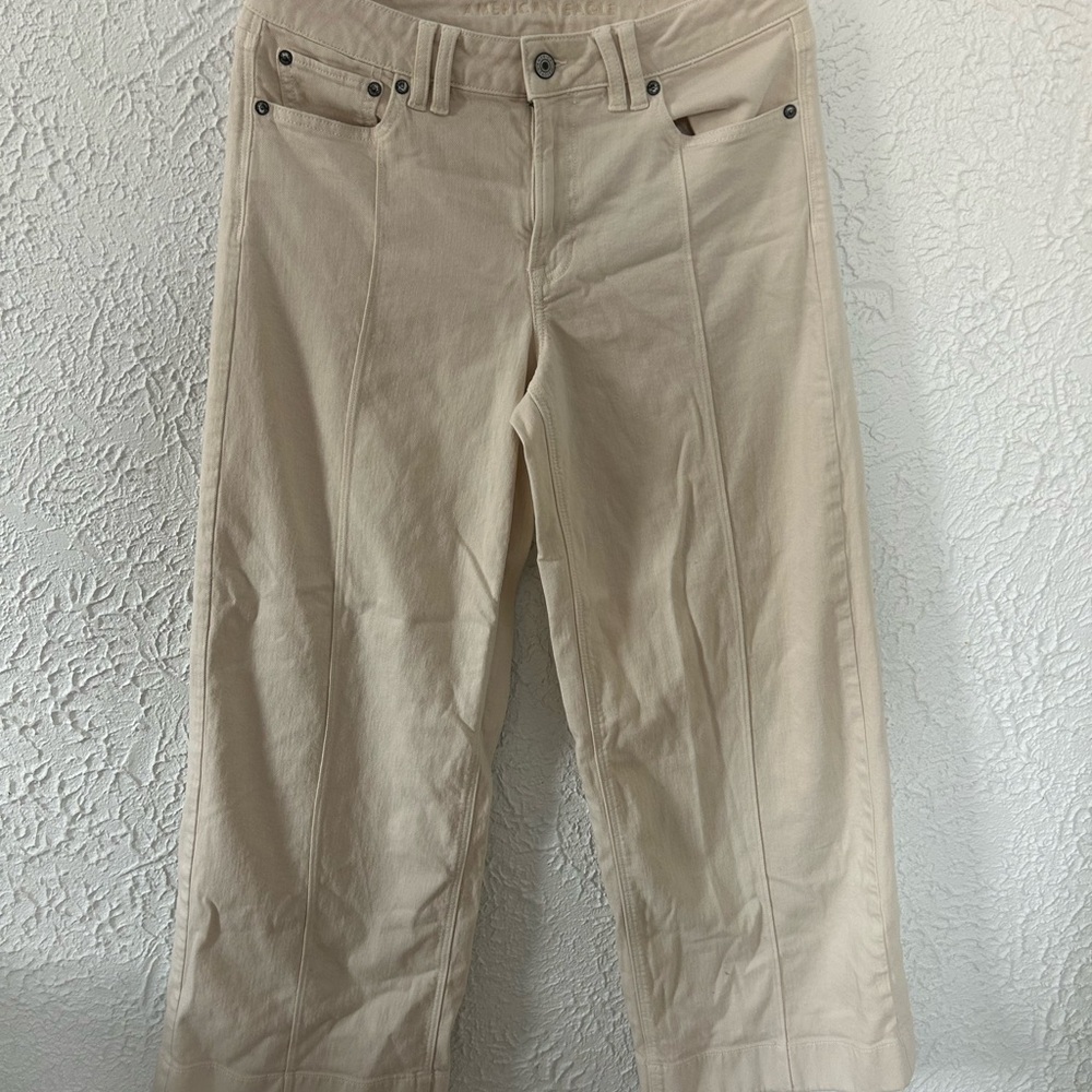 Women’s American Eagle Beige Flare Jeans Size 6